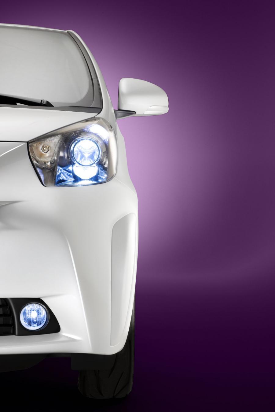  Toyota iQ 2008 года  (фото 26 из 225)